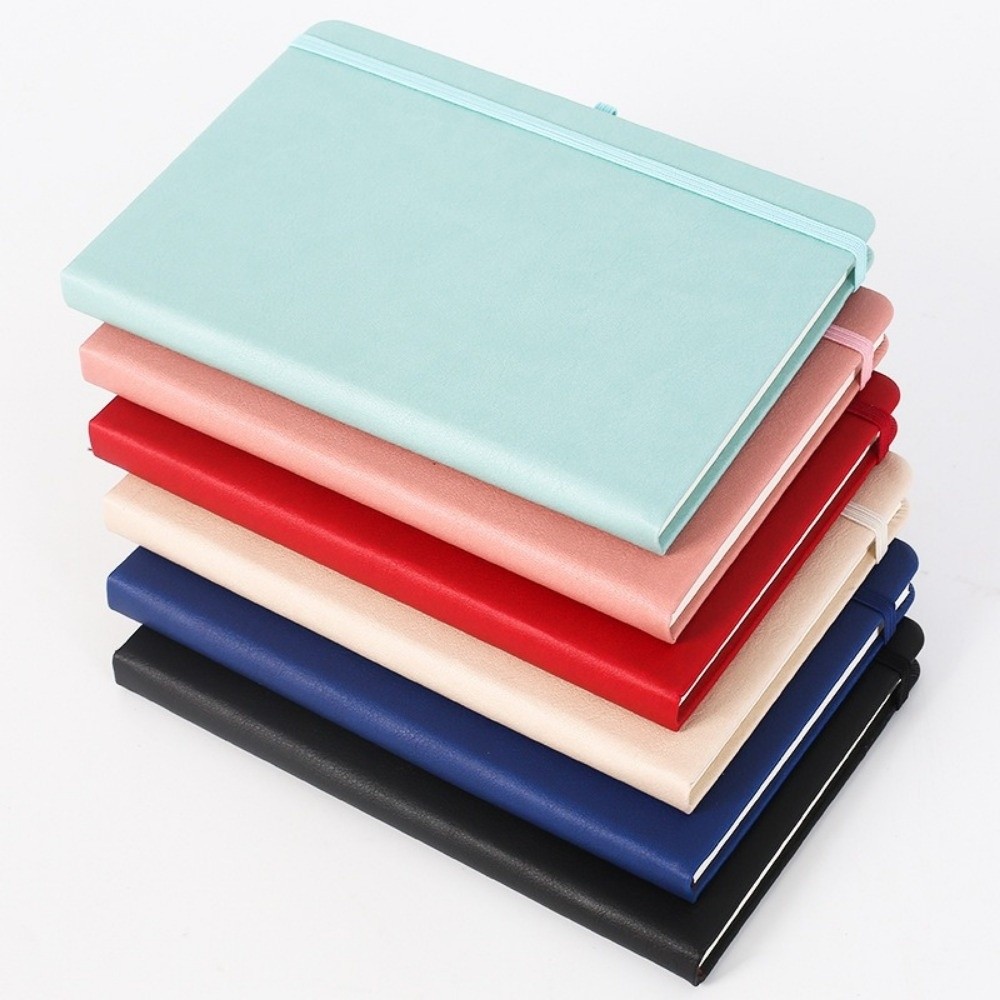 Leather Work Diary Covers - A6サイズのミニポケットノート。ゴムバンド付き。学生用ハンドブック。革製カバー。罫線入り。仕事、ビジネス、旅行に最適。