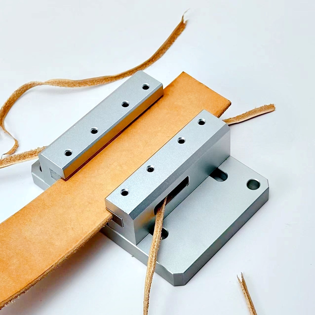 ベルトエッジトリミングマシン ベルト半円形ベベラー ベルトス - Leatherwork Machine のレビューと価格